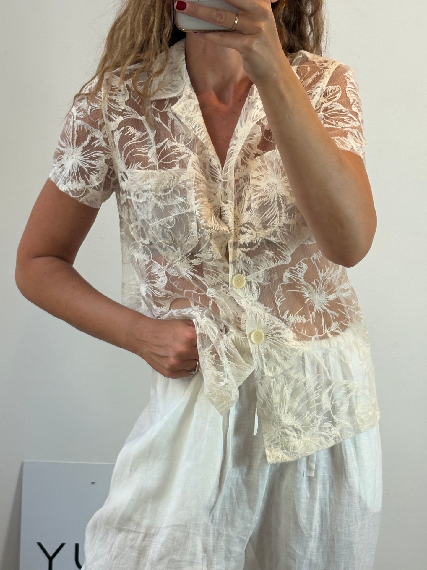 MAJE. Blusa encaje bolsillo