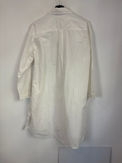 UNITED COLORS OF BENETTON. Vestido camisero blanco