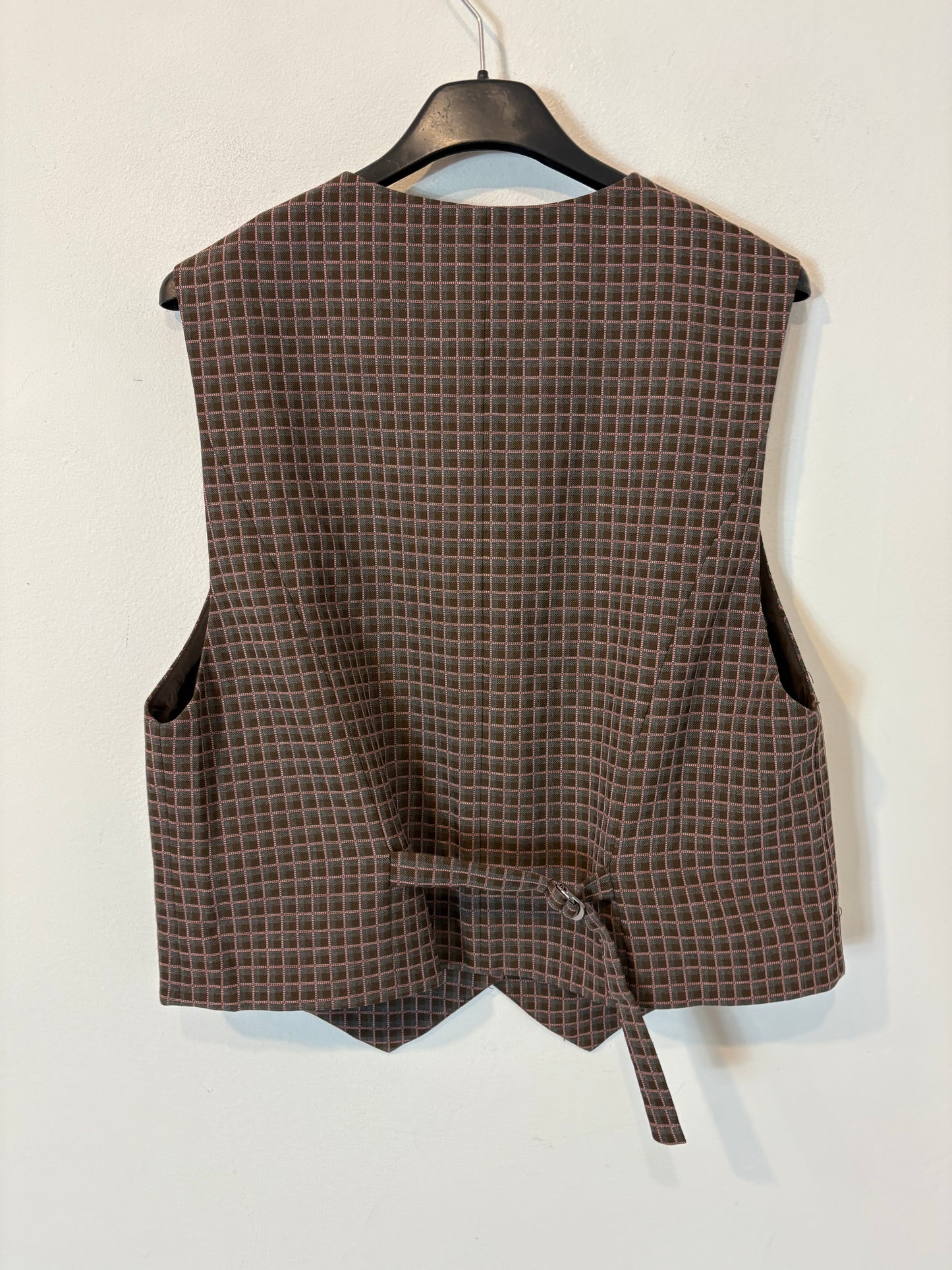 SEE U SOON. Conjunto pantalón y chaleco cuadros