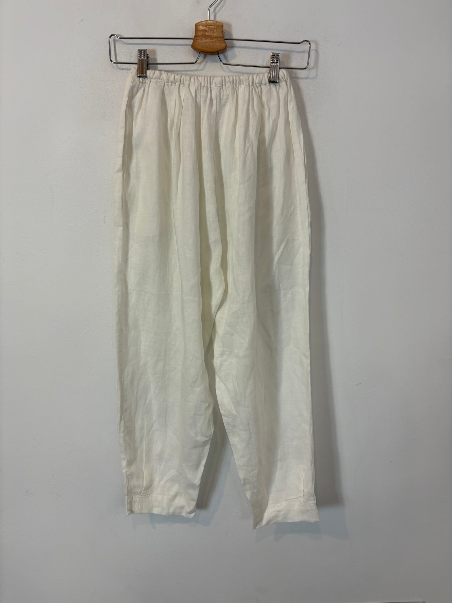 NOSS LABEL. Pantalón blanco lino