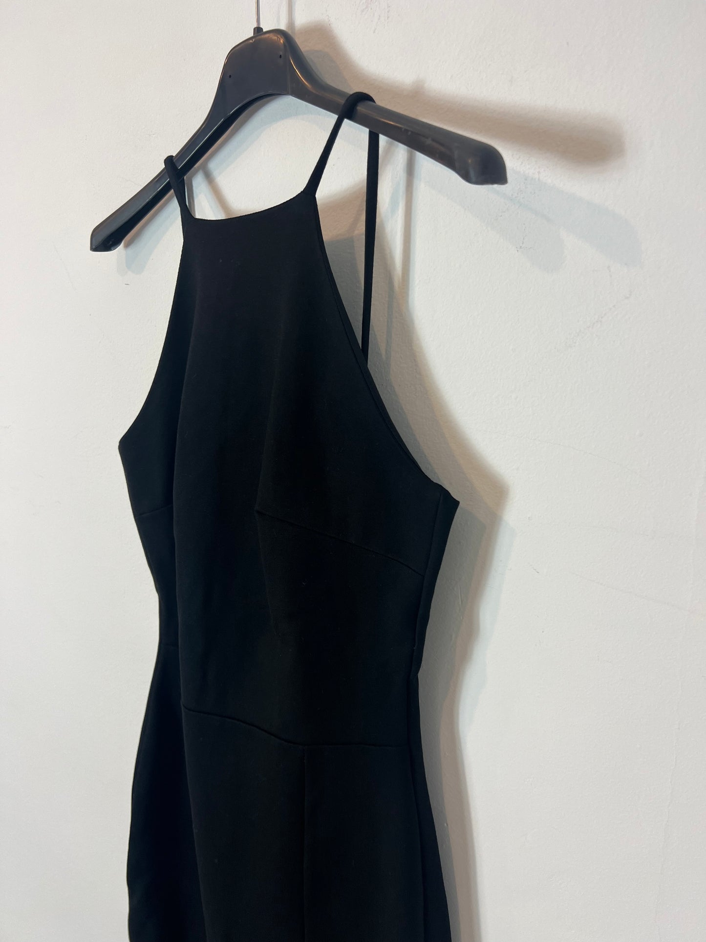 STRADIVARIUS. Vestido midi entallado. TXS