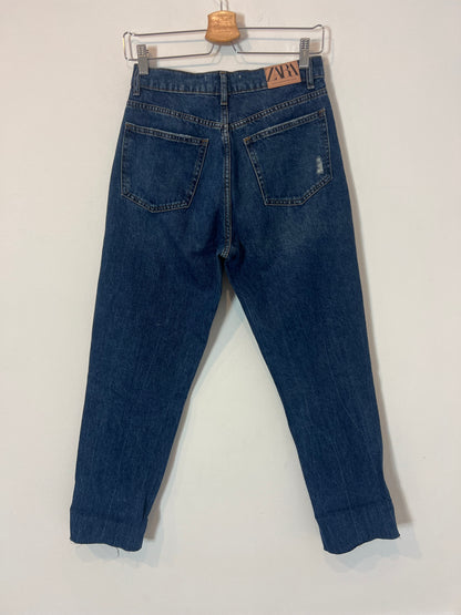 ZARA. Denim recto abotonado. T 34