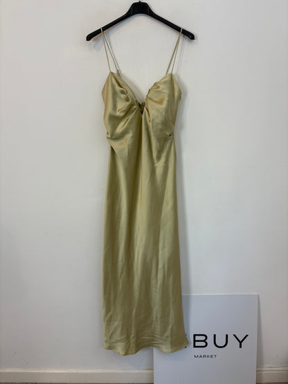 ZARA. Vestido largo satinado verde claro