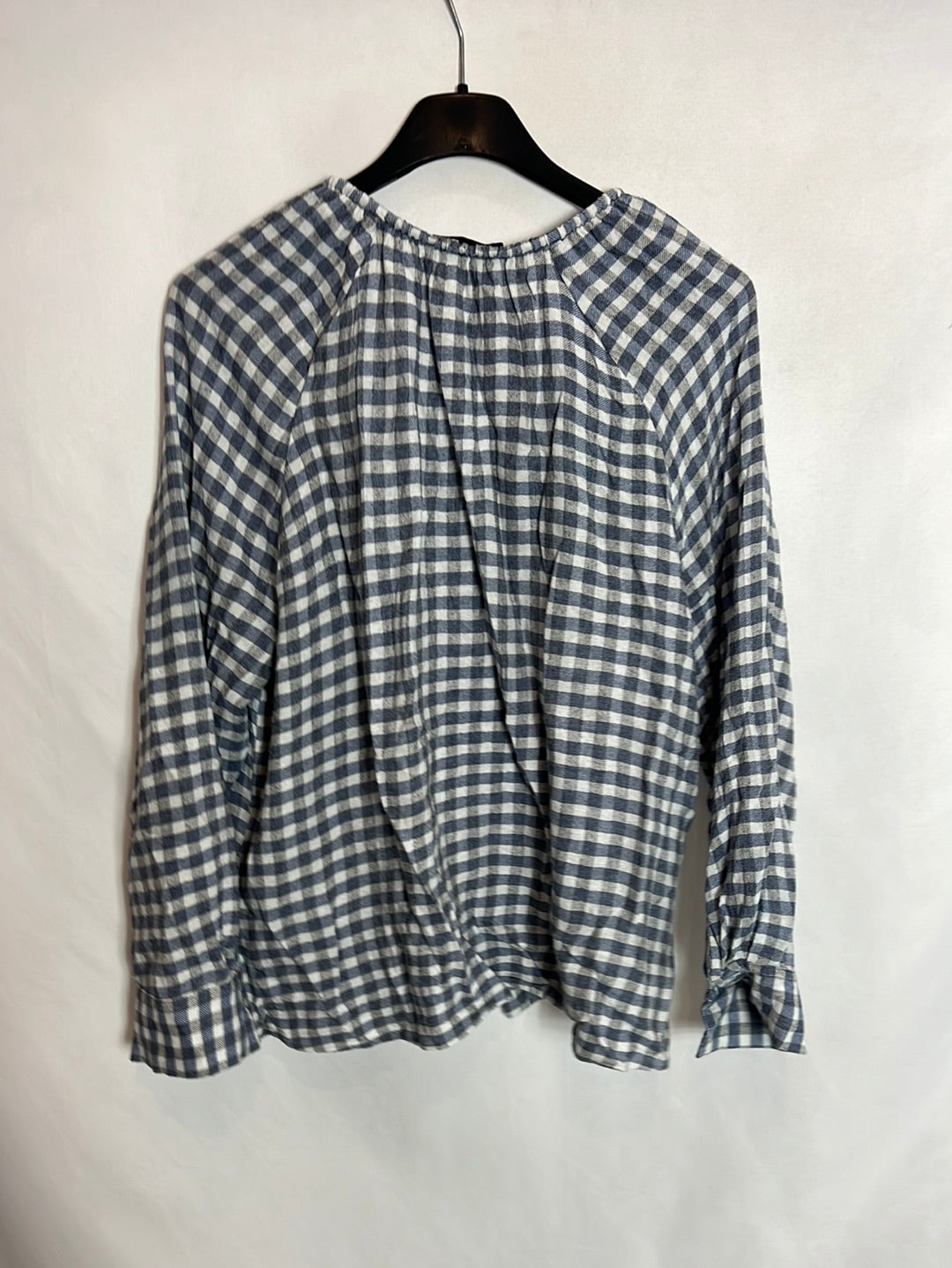 MASSIMO DUTTI. Blusa fluida cuadros T.xs