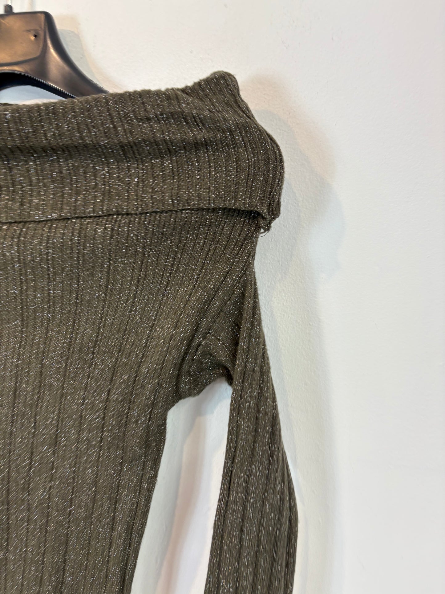 ZUA. Top canalé verde hilos . T XS/S