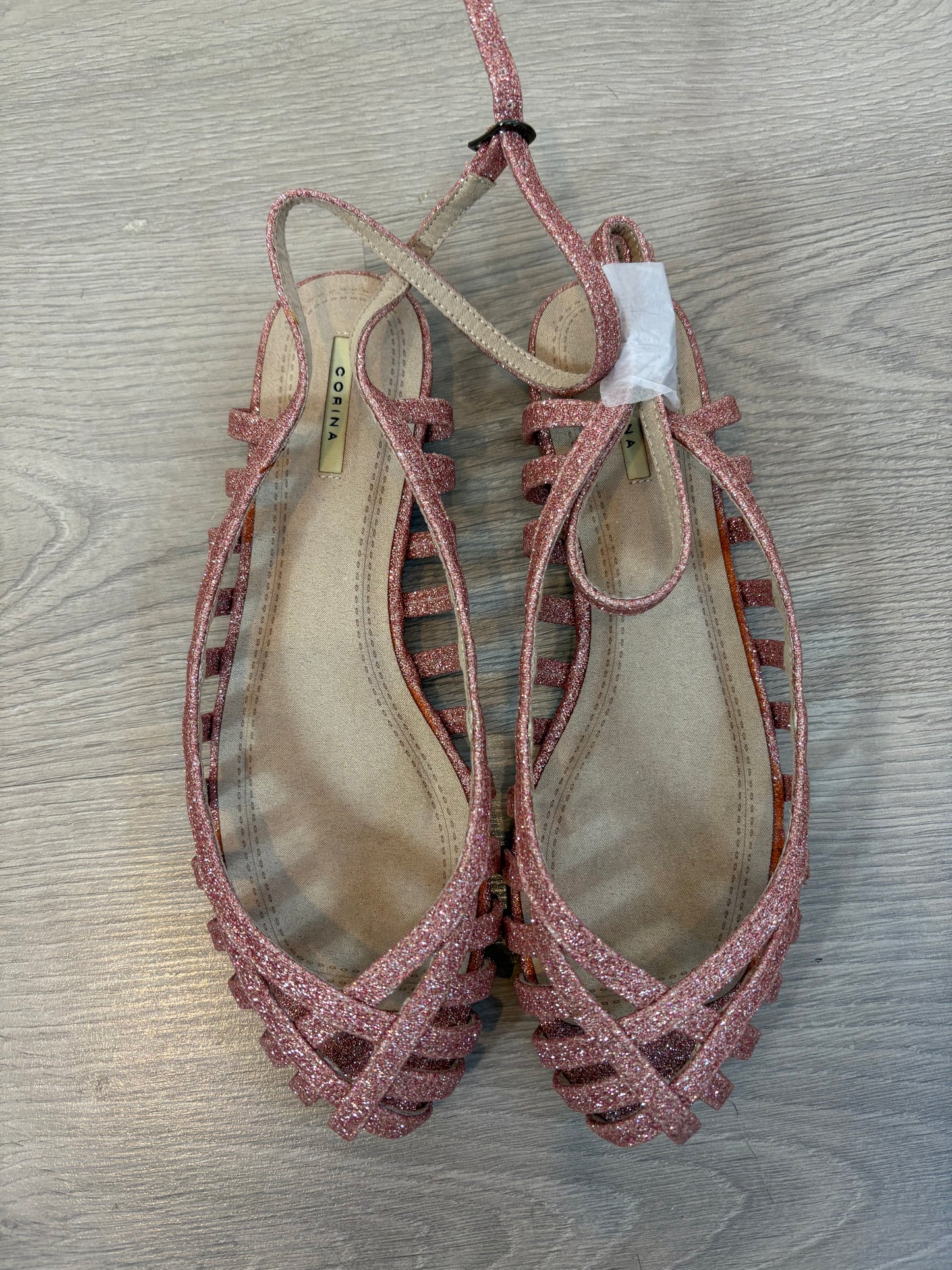 CORINA. Sandalia plana rosa purpurina. T 40