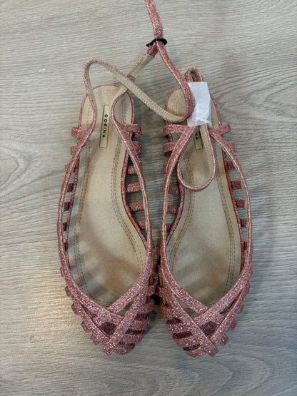 CORINA. Sandalia plana rosa purpurina. T 40