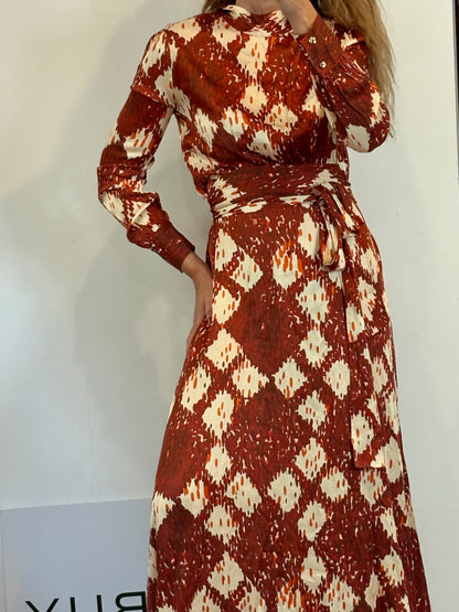 IQ COLLECTION. Vestido fluido estampado lazada
