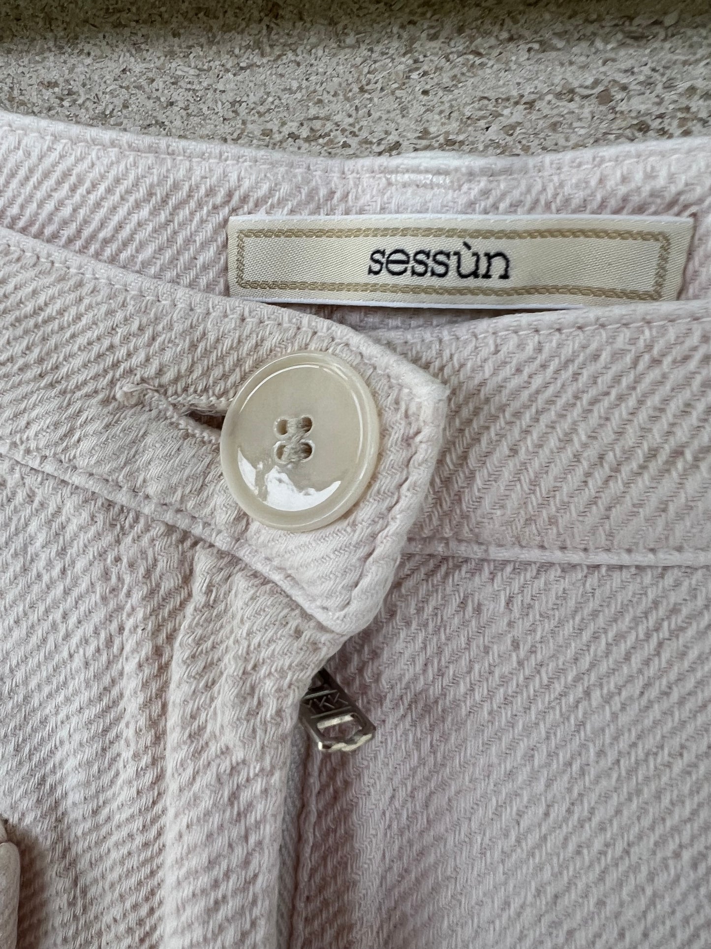 SESSUN. Pantalón ancho beige  T.36