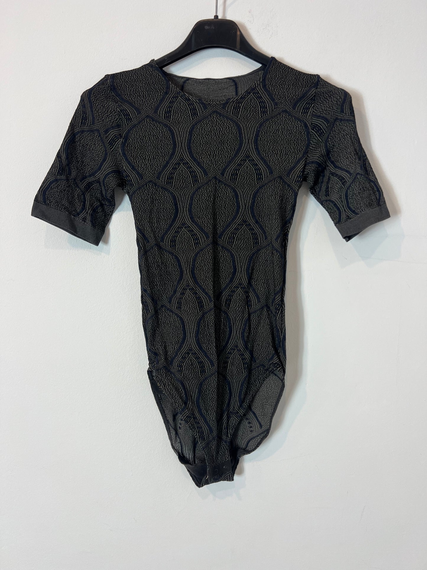 WOLFORD. Gray elastic printed bodysuit. T.S.