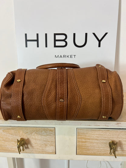 VALENTINO GARAVANI. Bolso camel detalles dorados (TARA)