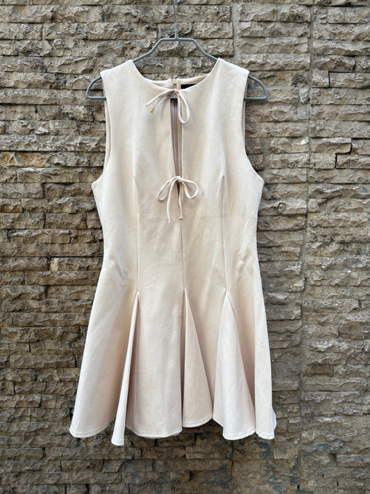 AMEÉ. Sleeveless fringed sweater S.(s)