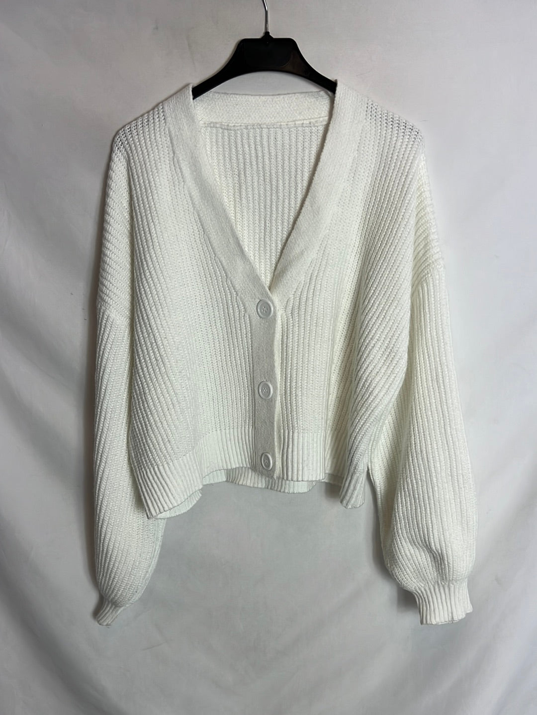 OTRAS. Jersey blanco abotonado. TM