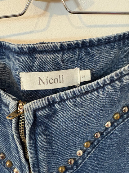NÍCOLI. Denim azul tachuelas