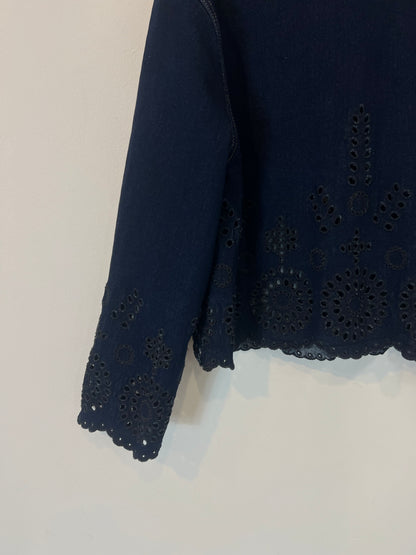 AMEÉ. Sleeveless fringed sweater S.(s)