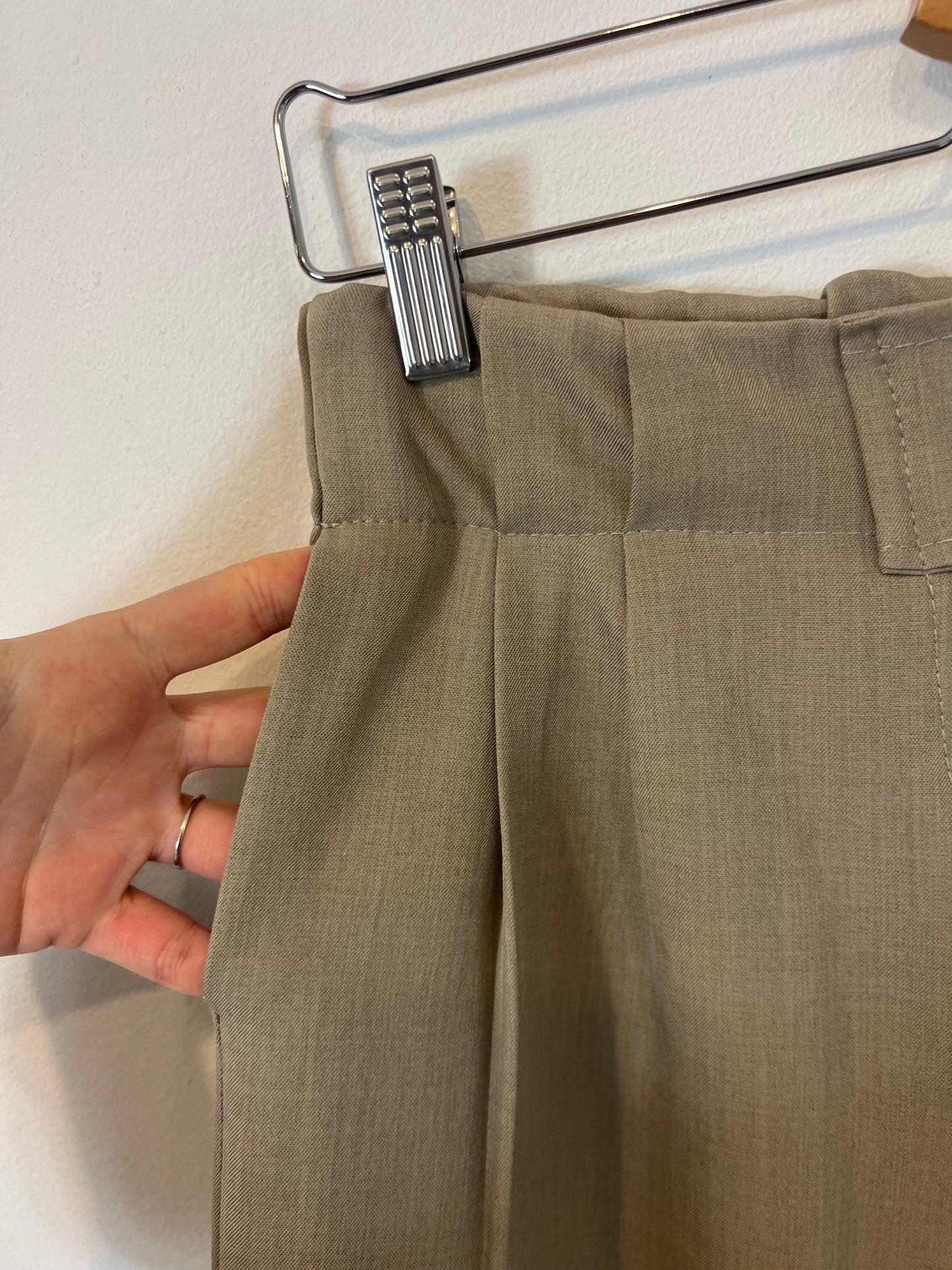 OTHERS. Flowy beige Ts trousers