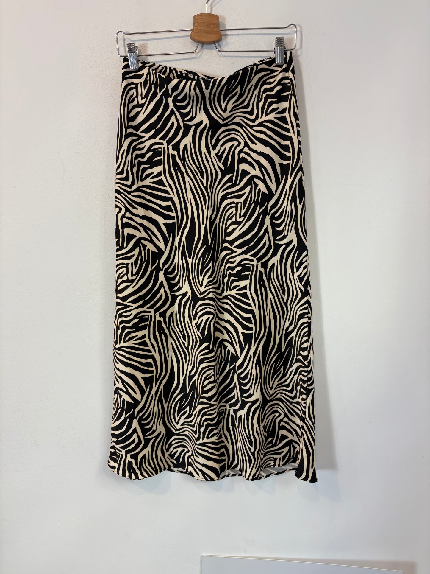 ZARA. Black stretch knit top. TL