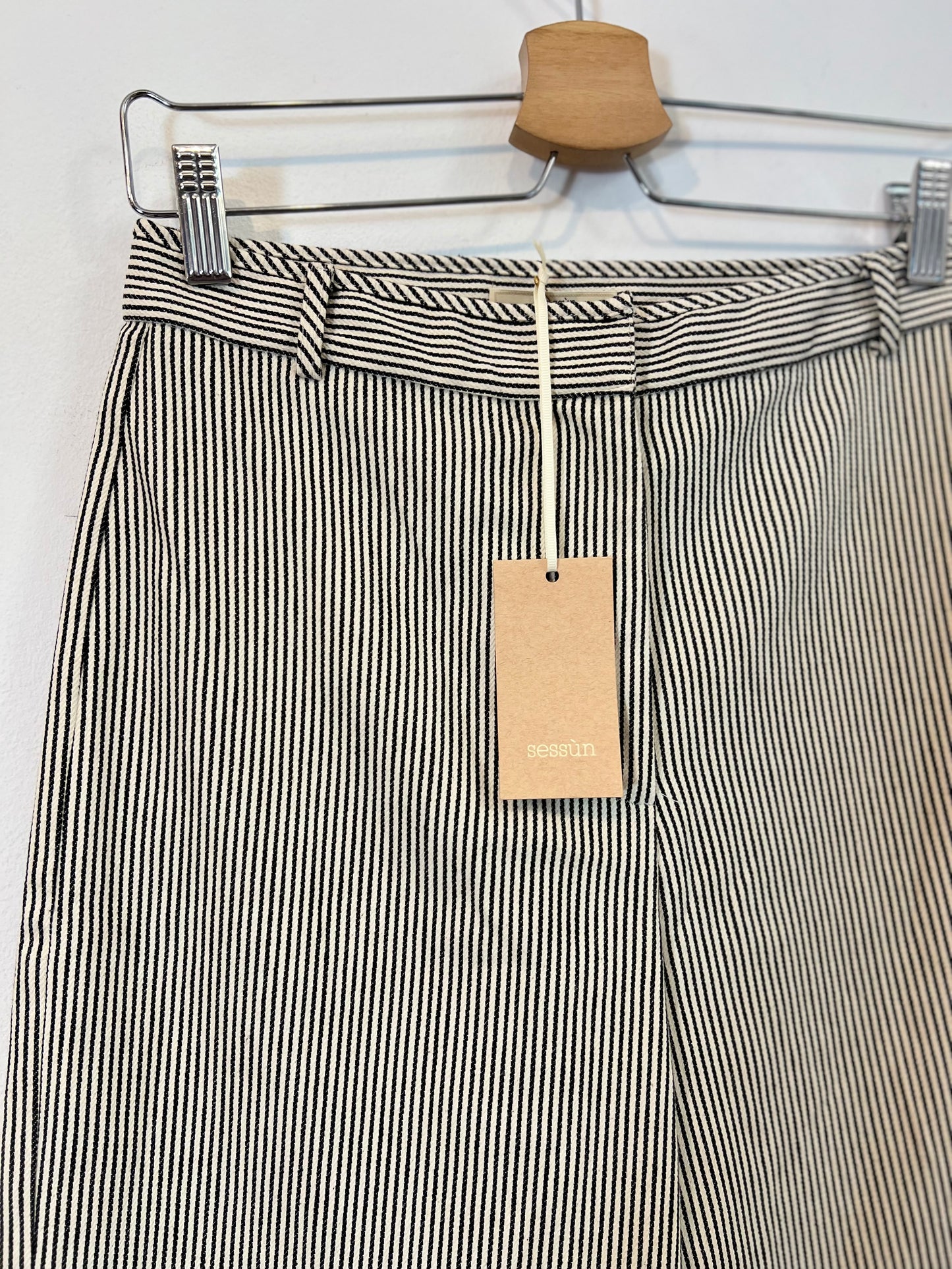 SESSÚN. Pantalón palazo rayas T.36