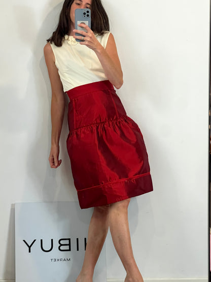 DOLCE & GABBANA. Falda midi roja vuelo