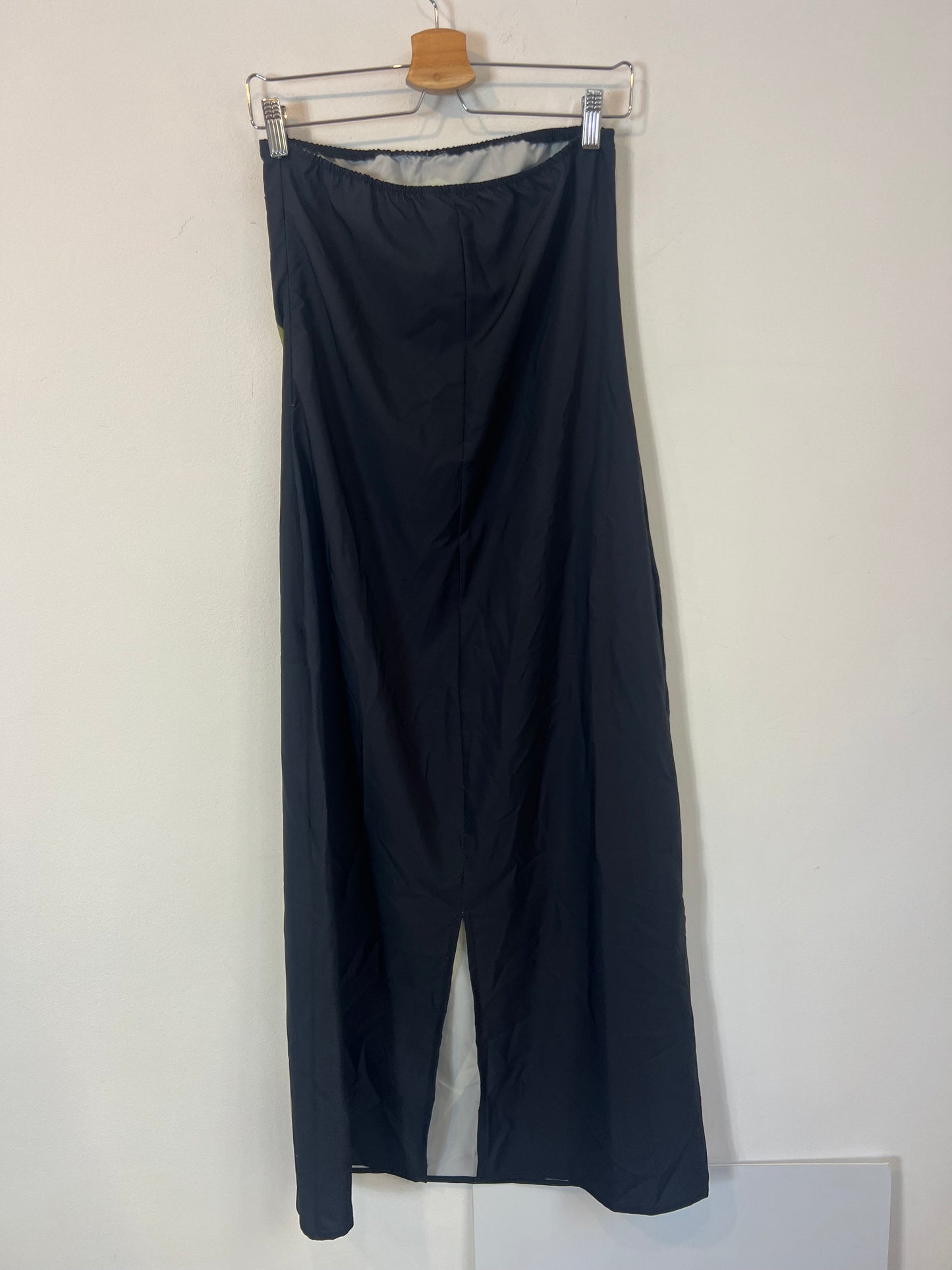 OTRAS. Vestido midi efecto pañuelo. T M