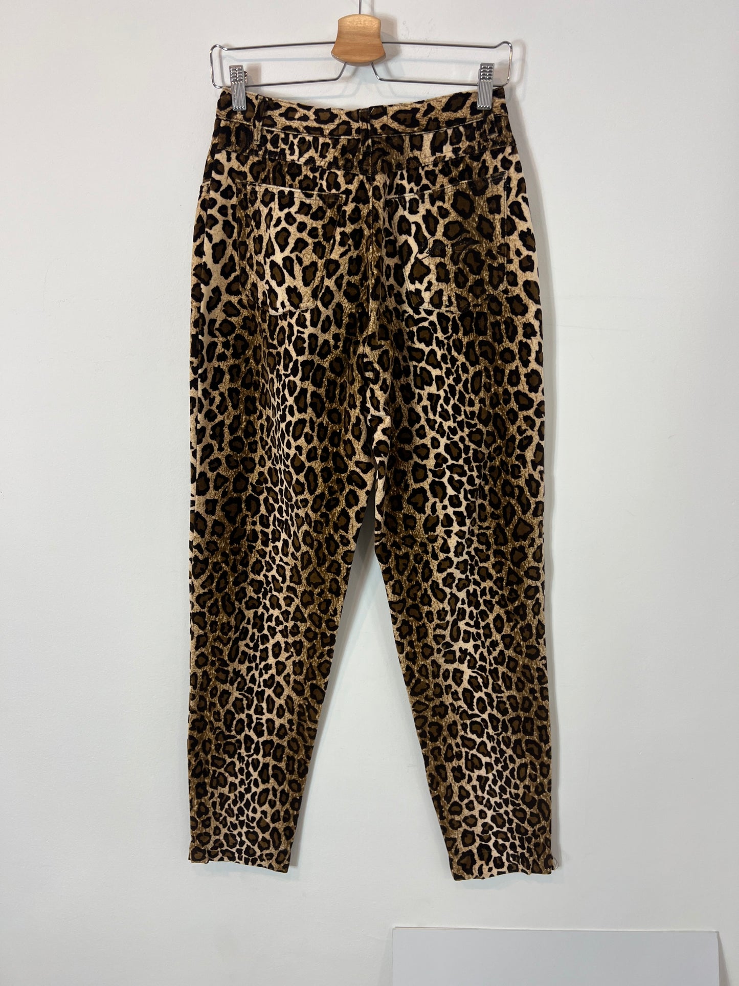 COTTON LINE. Textured animal print trousers. Size 31 (38)