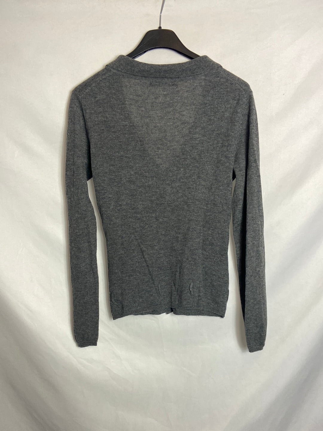 CAROLINA HERRERA. Rebeca gris cinturón T.s