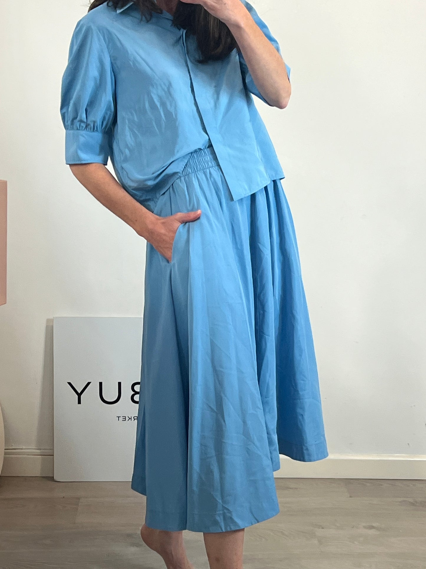 ZARA. Conjunto azul falda y blusa