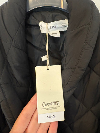MANGO. Abrigo acolchado negro