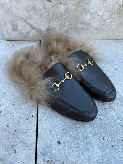 GUCCI. Mules Princetown forro pelo. T 38