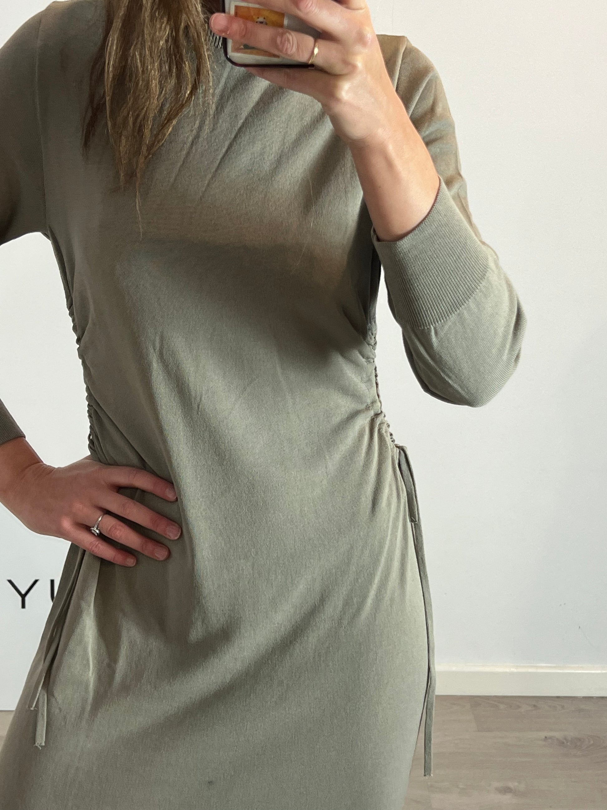zara knit midi dress ZARA. Knitted midi dress with colored top. TM – Hibuy market