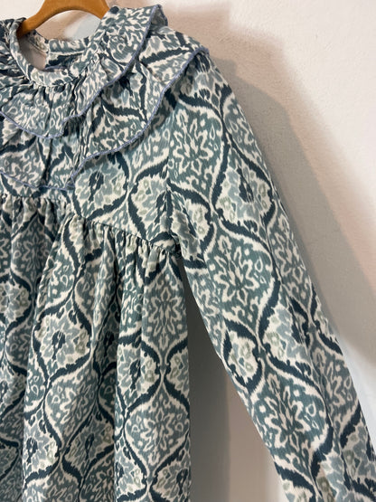 DOÑA CARMEN. Vestido estampado azules. T 5 años