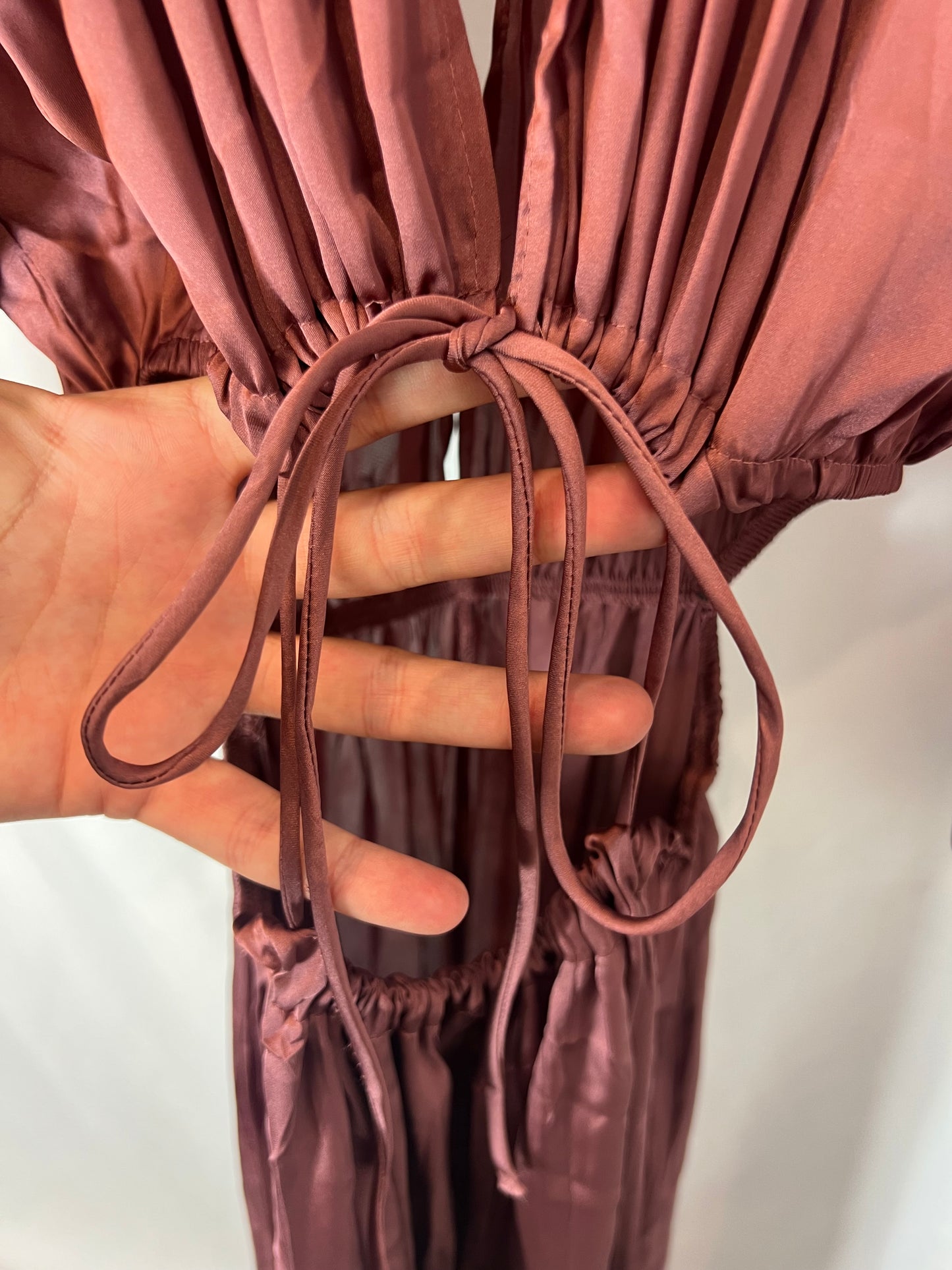 ZARA. Vestido largo satinado aperturas. T S