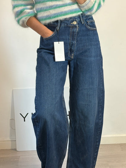 ZARA. Black stretch knit top. TL