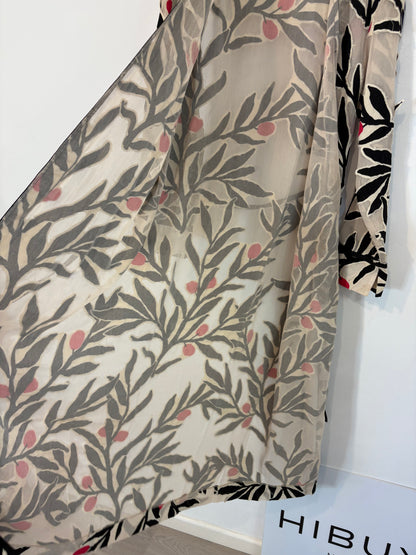 UTERQÜE. Kimono largo estampado texturas