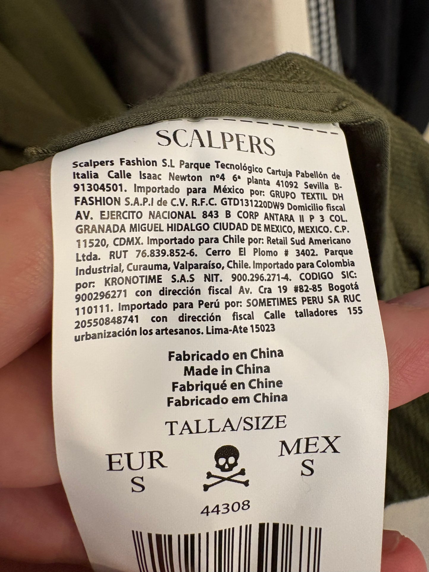 SCALPERS. Conjunto verde tachas. T S