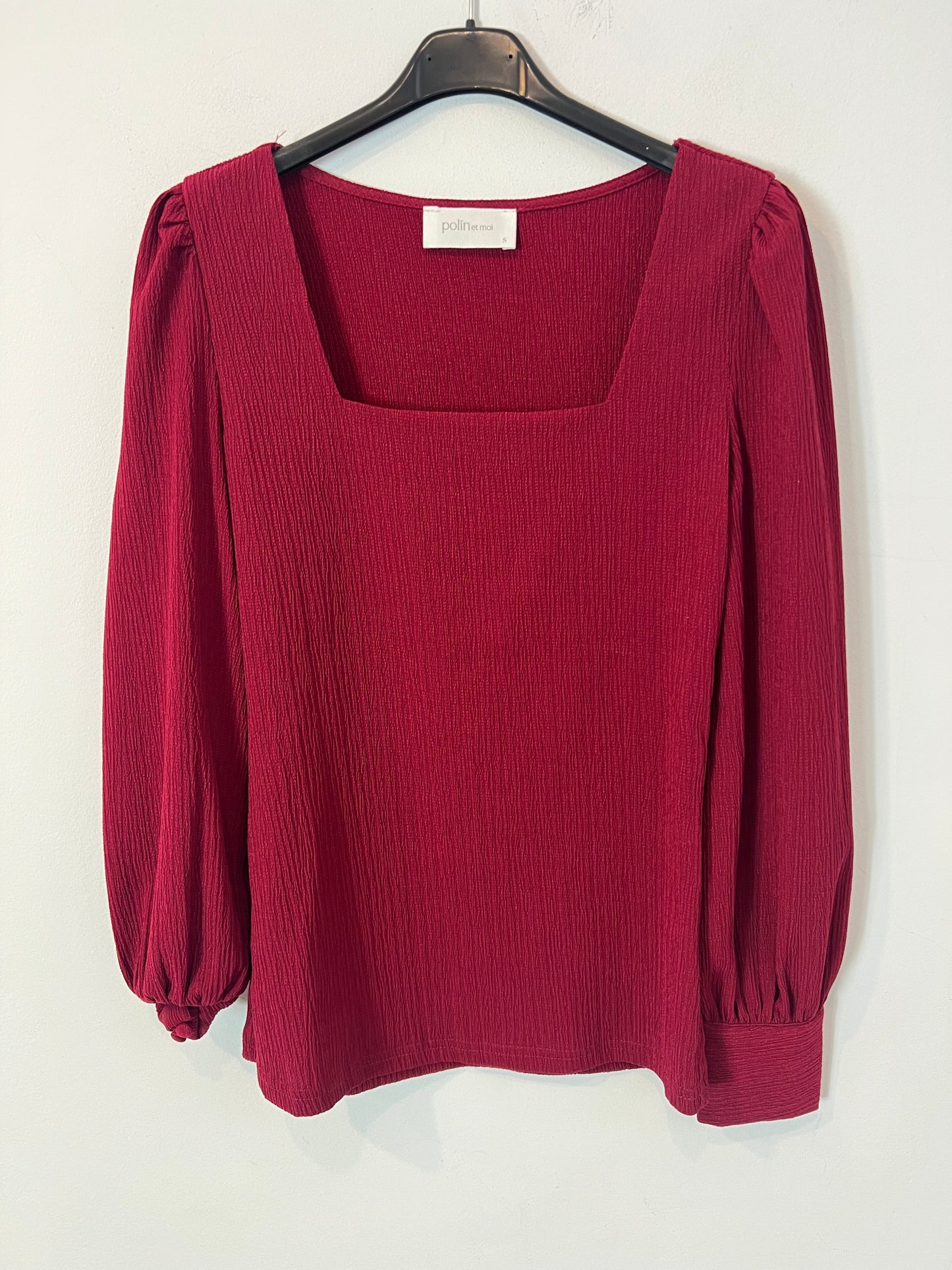 POLIN ET MOI. Burgundy Ts texture top