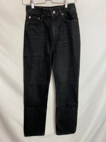 ZARA. Pantalones denim negros T.36