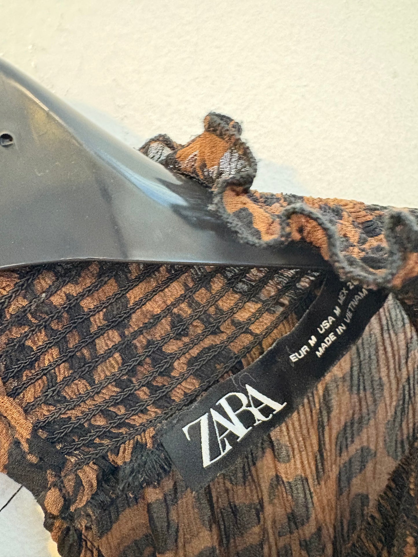 ZARA. Vestido estampado marrones