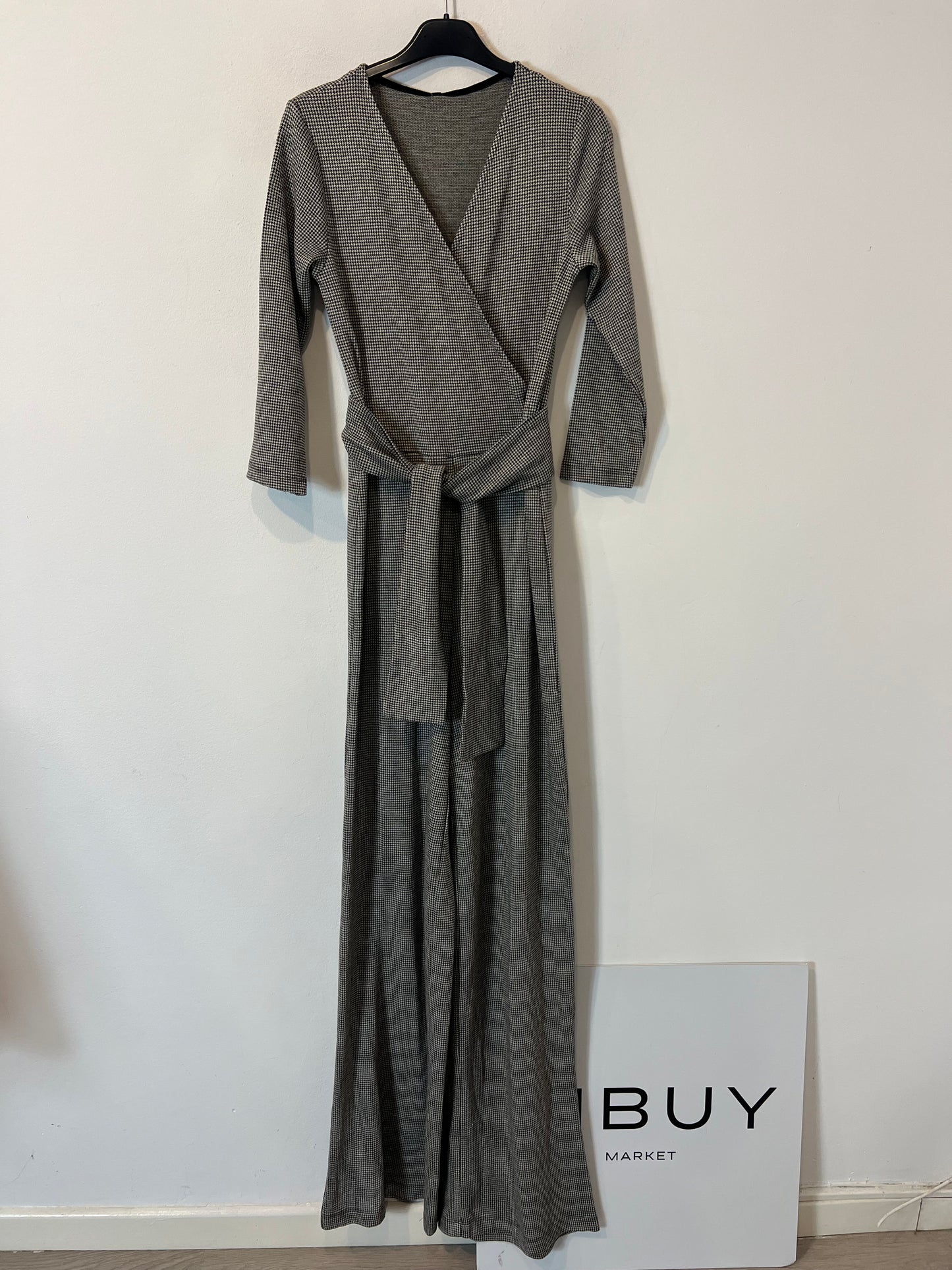 STRADIVARIUS. Mono largo pata de gallo