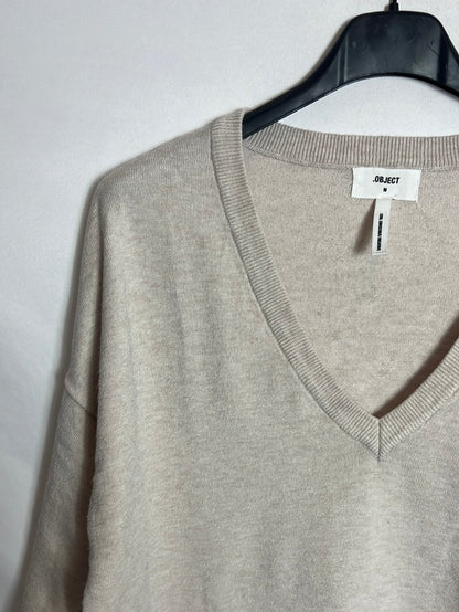 OBJECT. Jersey beige cuello  pico. T M