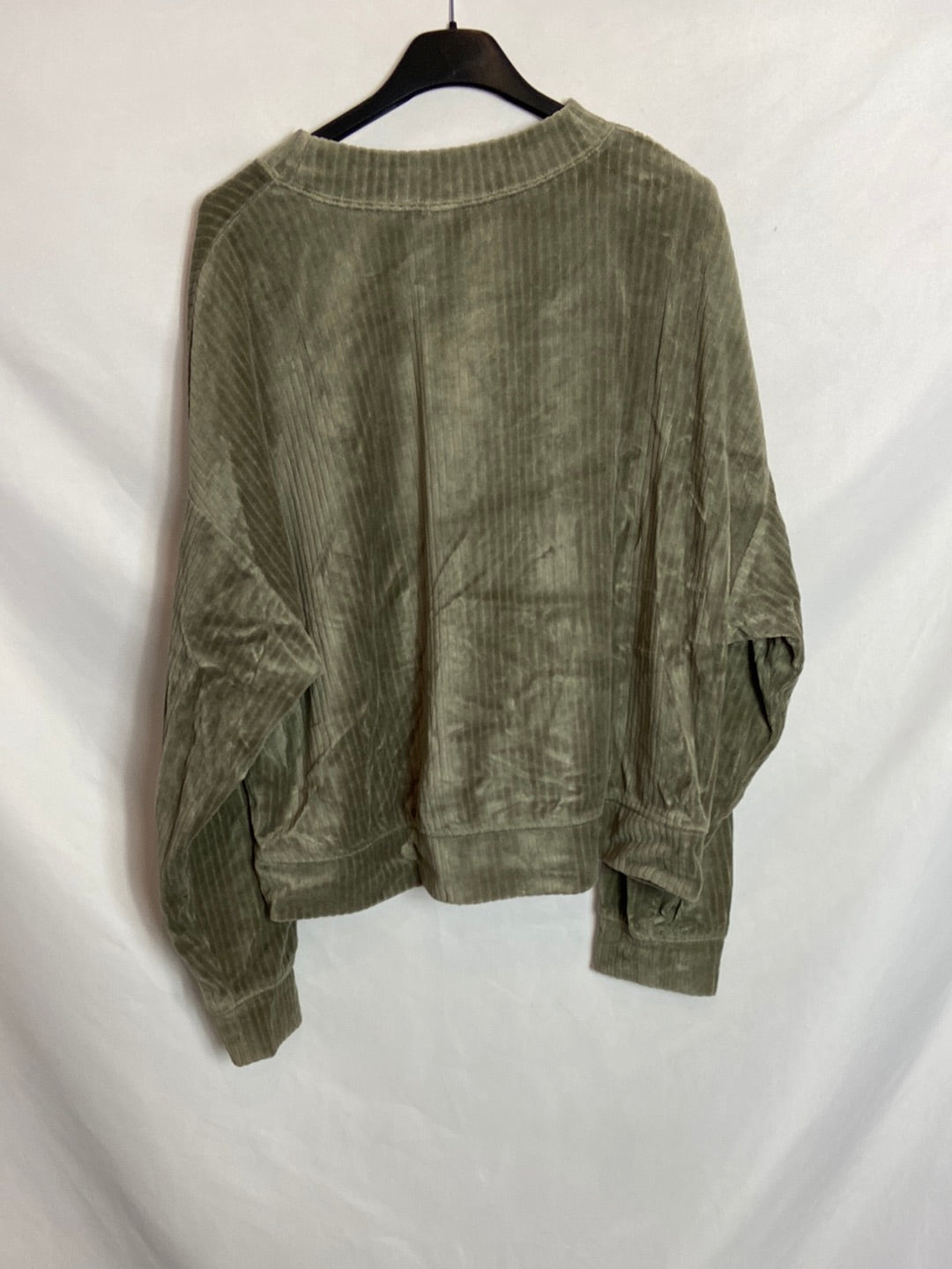 H&amp;M. TM texture green casual sweatshirt