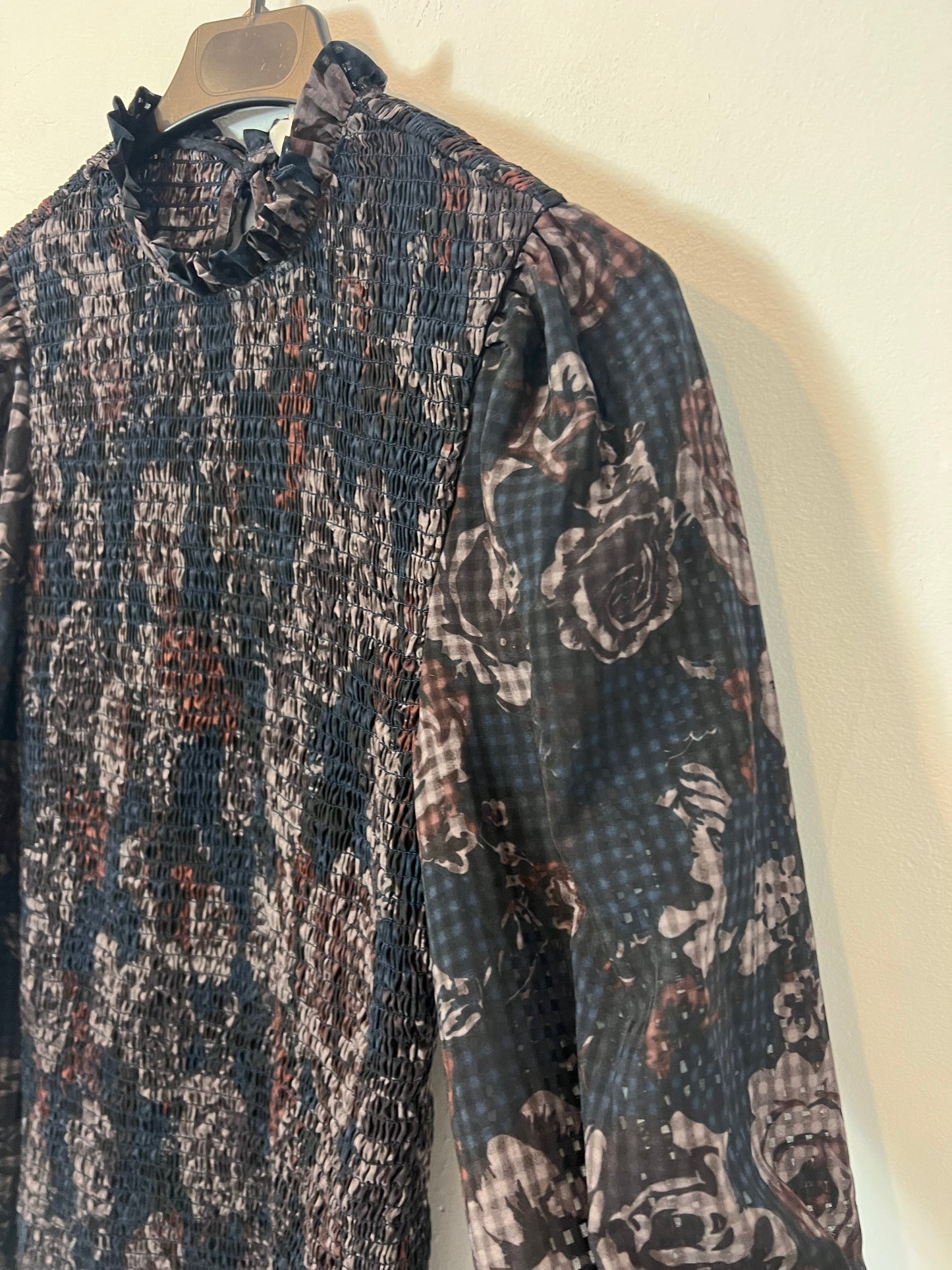 ZARA. Vestido nido de aneja estampado. T XS