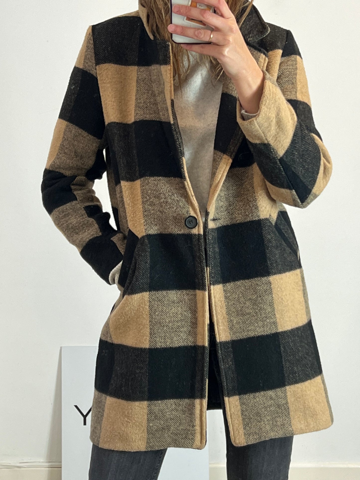 OTHERS. Checkered cloth coat Tl
