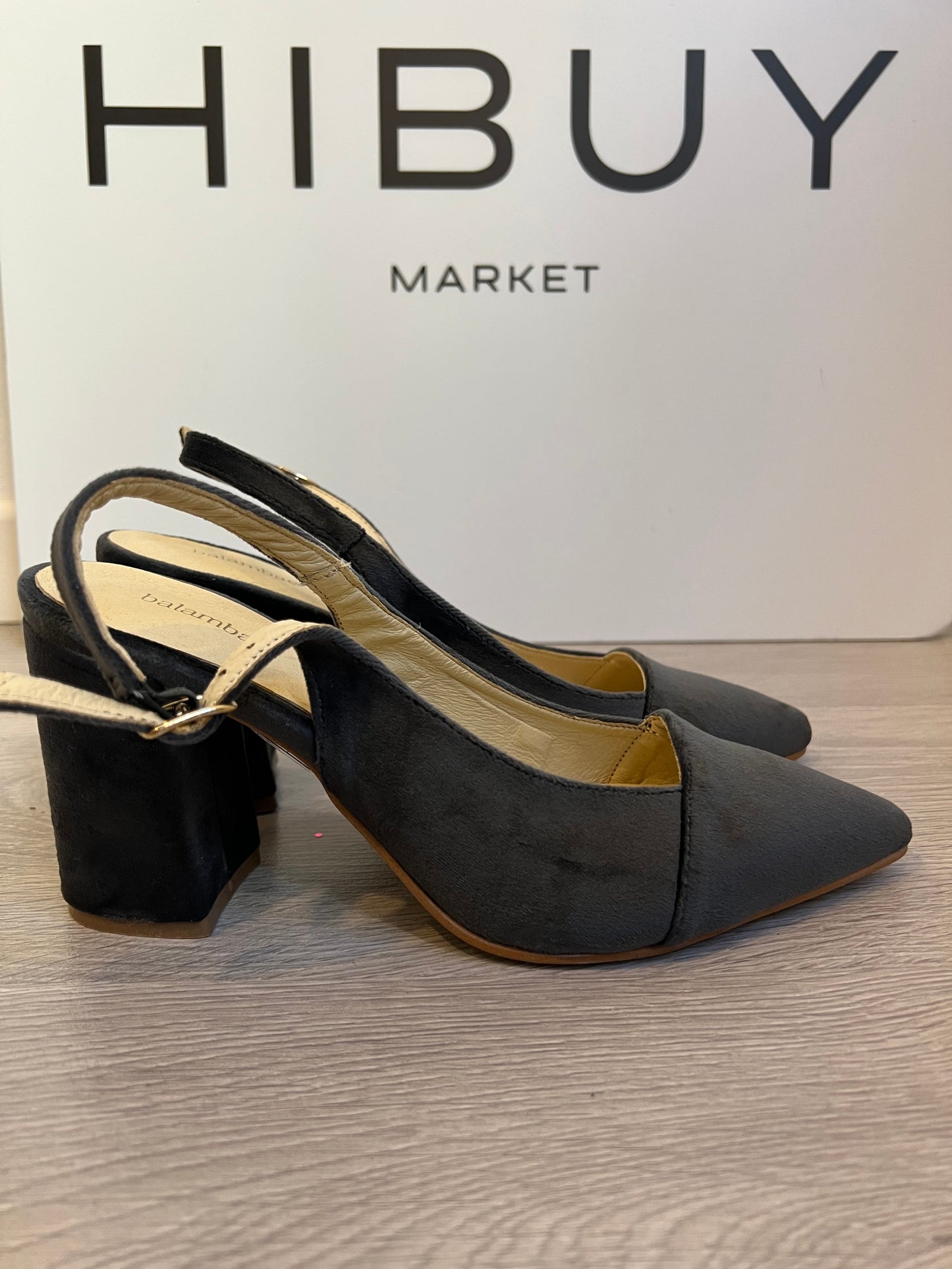 BALAMBAE. Stiletto azul petróleo piel. T 38