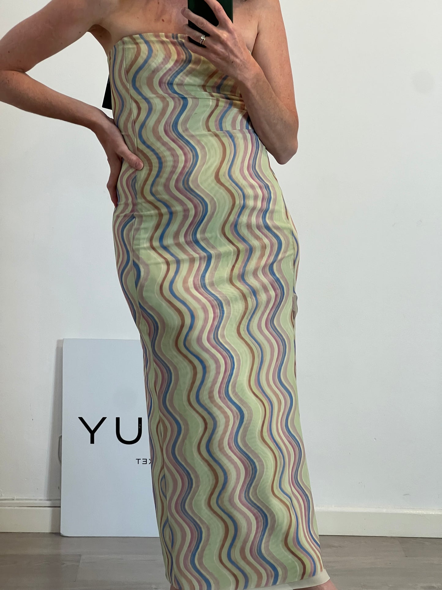 ZARA. Vestido midi tul ondas. T S