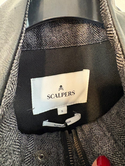 SCALPERS. Chaqueta bomber cuello contraste