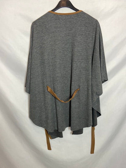 STRADIVARIUS. Chaqueta gris cinturón T.S