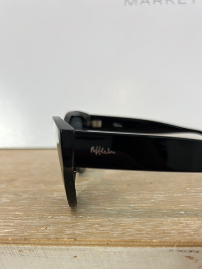 OTRAS. Gafas de sol negras ojo de gato