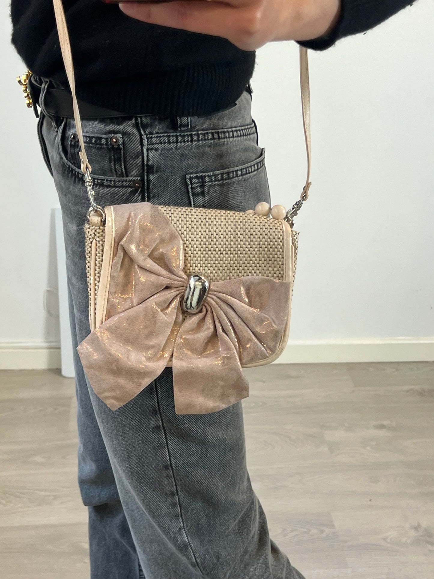 RIVER ISLAND. Beige double-handle bow bag