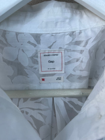 GAP. Blusa blanca dibujos semi transparente. T M